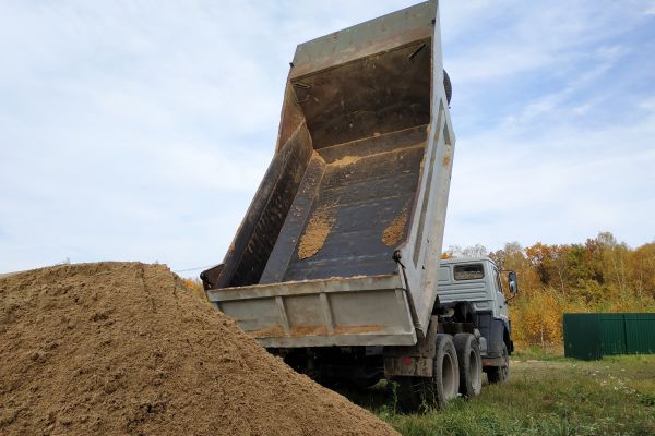 Topsoil Delivery in Santa Maria