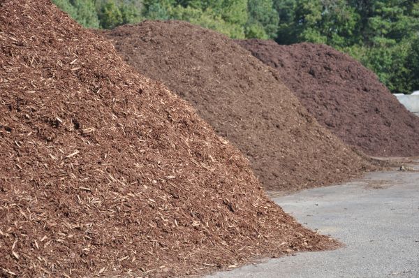 Brown Mulch Delivery in Santa Maria